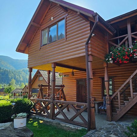 Guesthouse Kolo Druziv Tatariv Exterior foto